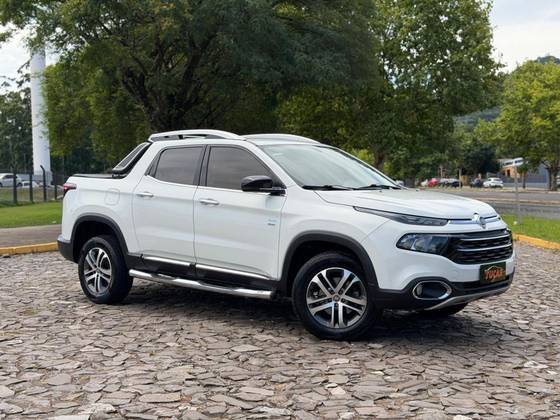FIAT TORO 2.0 16V TURBO DIESEL VOLCANO 4WD AT9 FIAT TORO 2.0 16V TURBO DIESEL VOLCANO 4WD AT9